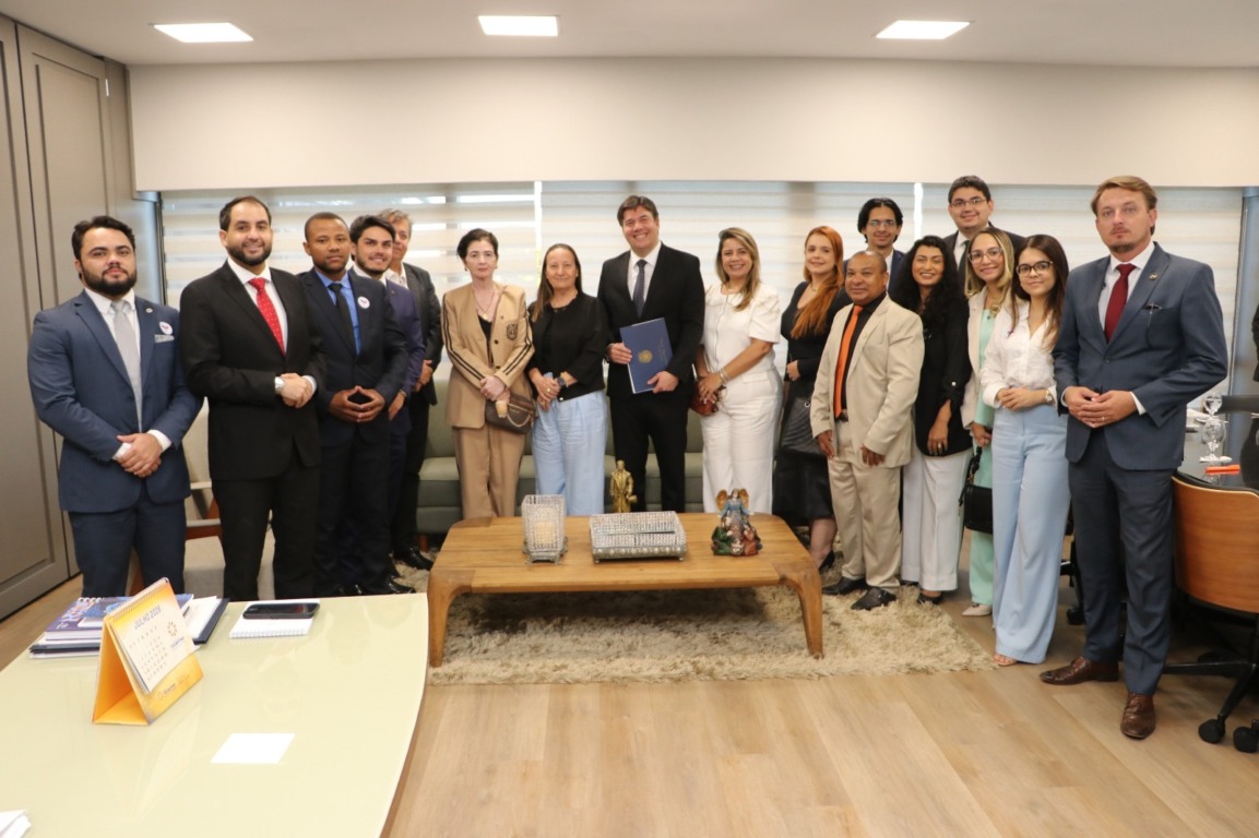 TJ garante prioridade na conclusão do concurso da magistratura durante reunião com a OABTO TJ garante prioridade na conclusão do concurso da magistratura durante reunião com a OABTO