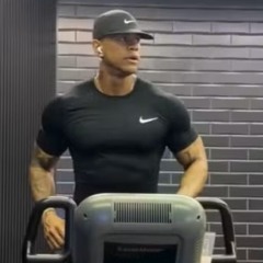 L&eacute;o Santana aproveitou o tempo livre em Palmas para ir &agrave; academia &mdash; Foto: Reprodu&ccedil;&atilde;o/Instagram de L&eacute;o Santana