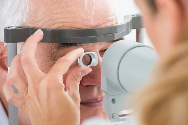 Justiça determina atendimento oftalmológico urgente a idoso com glaucoma avançado Justiça determina atendimento oftalmológico urgente a idoso com glaucoma avançado