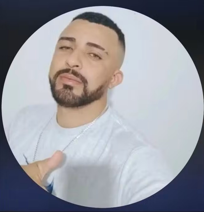 Henrique Ribeiro de Souza, de 32 anos, foi morto dentro de casa — Foto: Arquivo Pessoal Henrique Ribeiro de Souza, de 32 anos, foi morto dentro de casa — Foto: Arquivo Pessoal