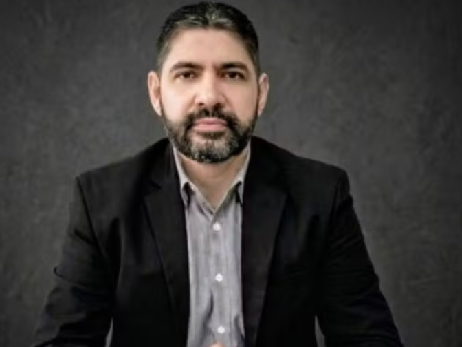 Delegado é preso em flagrante após disparo de arma e ameaças durante conflito em casa de Palmas Delegado é preso em flagrante após disparo de arma e ameaças durante conflito em casa de Palmas