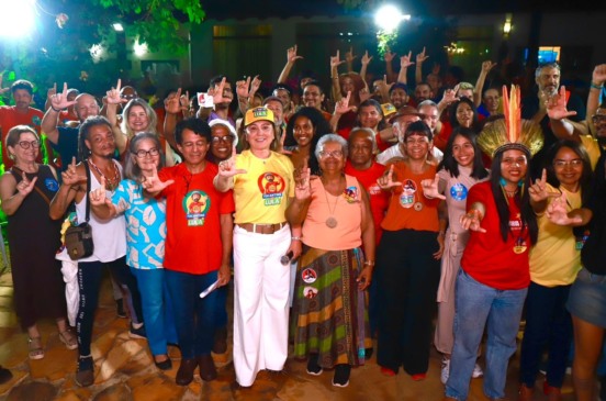 Kátia reúne cerca de 100 artistas em Palmas e reforça avanços da cultura com Lula no Tocantins