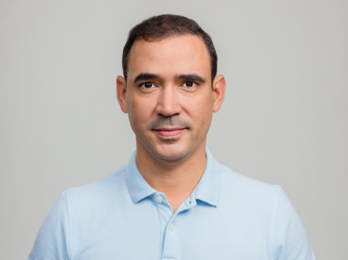 Vicentinho inicia campanha apontando para o futuro com o conceito “Toca pra Frente, Tocantins!”