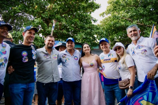 Luxemburgo participa de ato político ao lado de moradores e lideranças durante passagem pelo Norte do Tocantins
