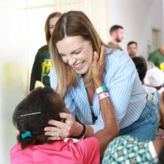Com lideran&ccedil;as de mais de 60 cidades, Deputada Claudia Lelis inicia caminhada por reelei&ccedil;&atilde;o com grande encontro em Palmas