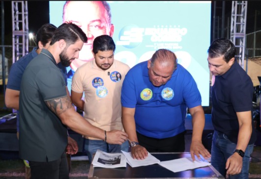 Com olhar no futuro, Eduardo Gomes é o primeiro parlamentar a aderir ao Pacto pelas Juventudes 2026