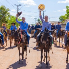 Vicentinho recebe apoio de vereadores durante Cavalgada de Taboc&atilde;o