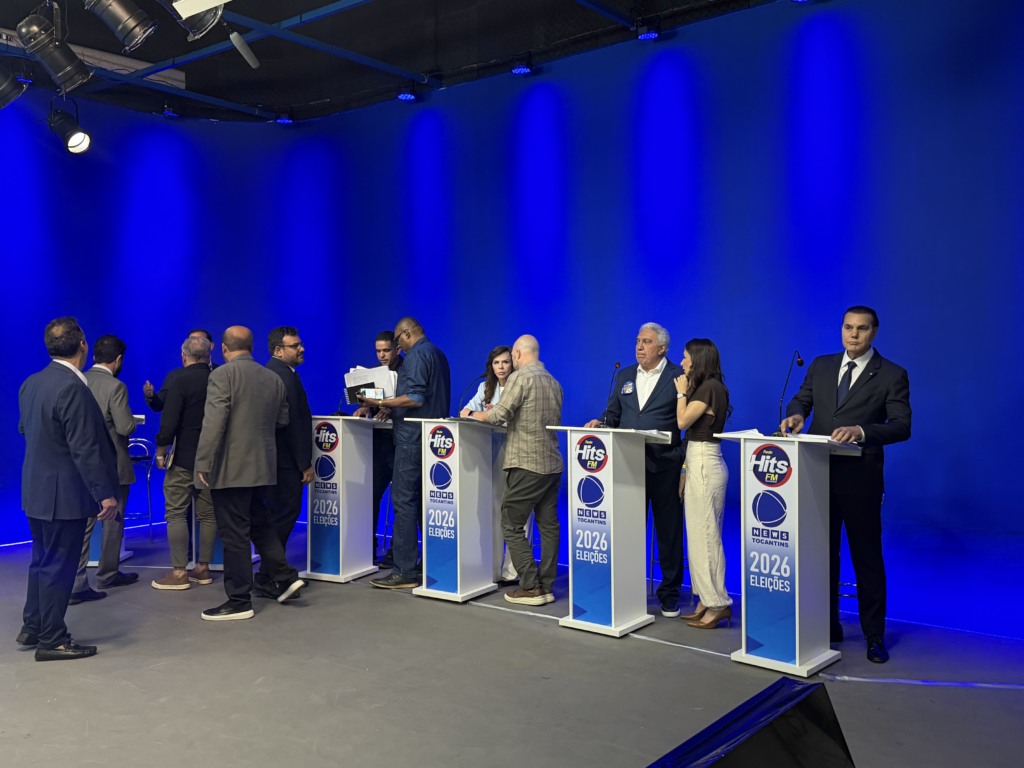 Por dentro do debate: clima de tensão, orientações nos intervalos e passagem de aliados marcam bastidores Por dentro do debate: clima de tensão, orientações nos intervalos e passagem de aliados marcam bastidores