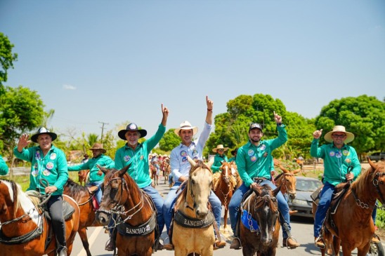 Prefeito, vice e oito vereadores de Riachinho destacam apoio a Vicentinho Júnior e Amélio Cayres