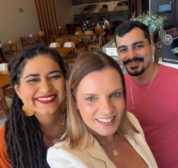 Reeleição de Claudia Lelis amplia base em Palmas com apoio também do Coletivo Somos