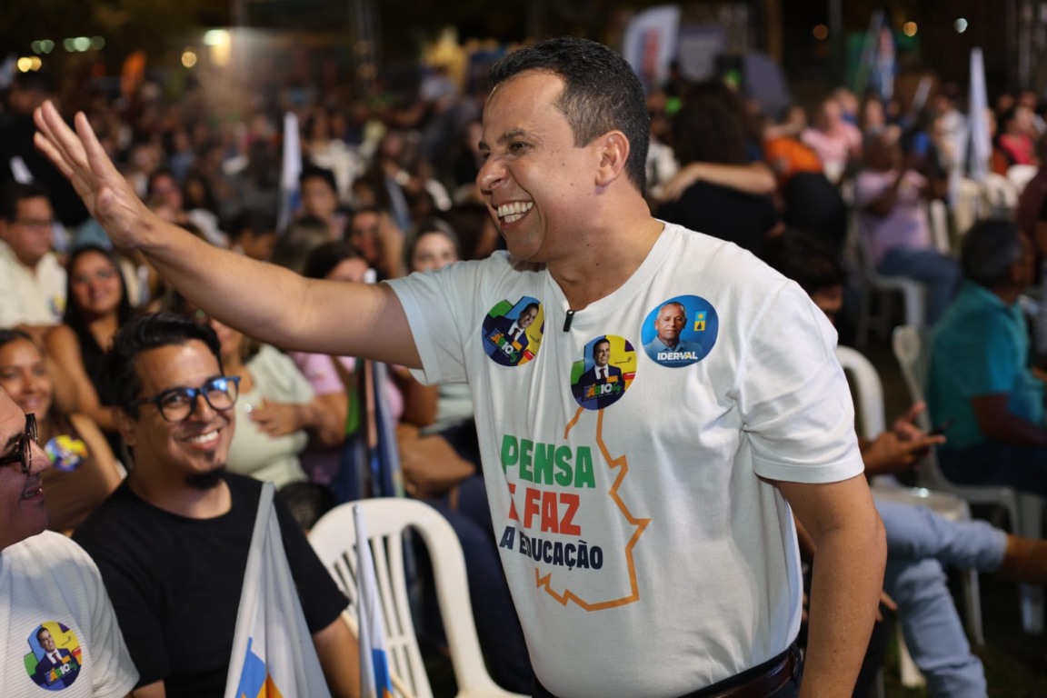 Fábio Vaz reúne multidão ao lado de Dorinha, Wanderlei e Gomes e mostra força da pré-candidatura a federal: “Posso dizer que conheço a alma do tocantinense” Fábio Vaz reúne multidão ao lado de Dorinha, Wanderlei e Gomes e mostra força da pré-candidatura a federal: “Posso dizer que conheço a alma do tocantinense”