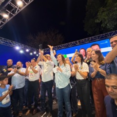 Ao assinar carta de F&aacute;bio Vaz, Dorinha assume compromissos com o Profe e aumentar bolsa, diz que Wanderlei deixa marca hist&oacute;ria e desabafa: &ldquo;Foi a Educa&ccedil;&atilde;o que me deu tudo na minha vida&rdquo;