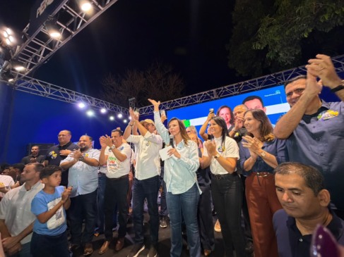 Ao assinar carta de Fábio Vaz, Dorinha assume compromissos com o Profe e aumentar bolsa, diz que Wanderlei deixa marca histórica e desabafa: “Foi a Educação que me deu tudo na minha vida”