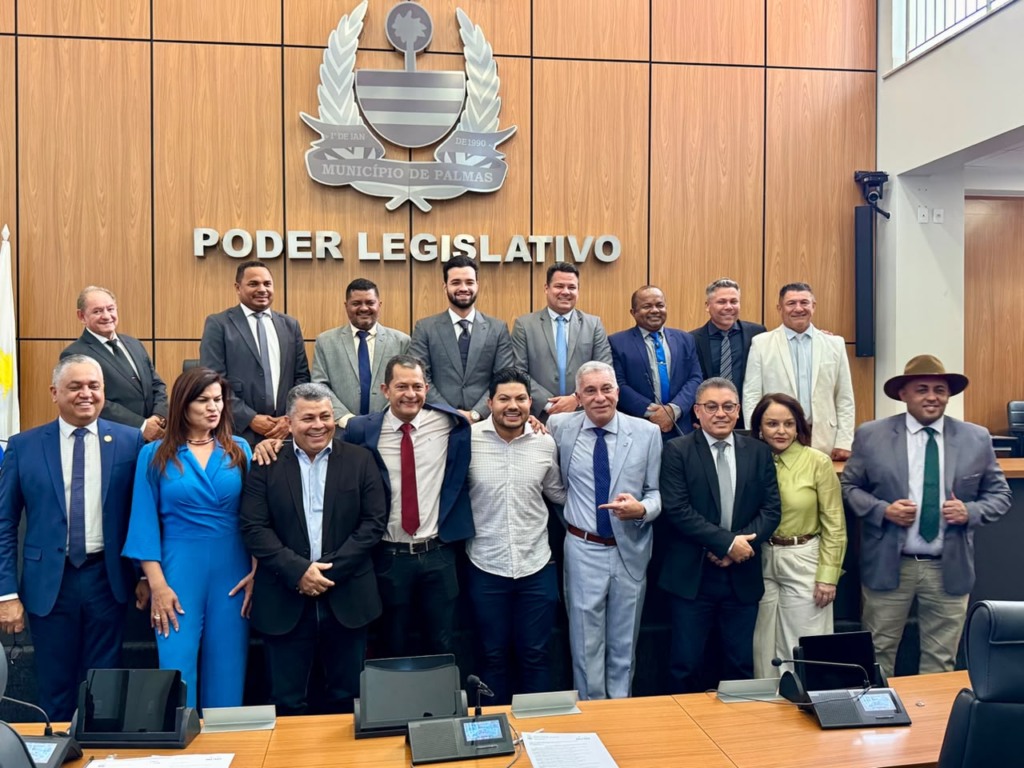 Cotado para vice, Atos vai à Câmara de Palmas e recebe apoio de vereadores em meio às especulações Cotado para vice, Atos vai à Câmara de Palmas e recebe apoio de vereadores em meio às especulações
