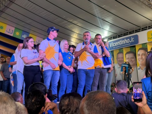 Aplaudido na convenção, Amélio diz que será o “vice do povo” e defende governo de portas abertas