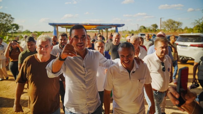 Prefeito de Peixe e seis vereadores oficializam apoio a Vicentinho