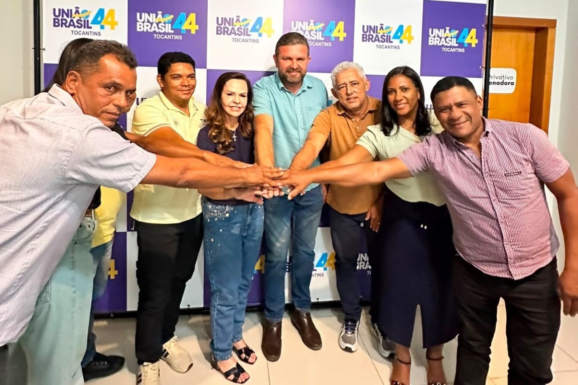 Prefeito Matheuzinho, vereadora e secretários de Silvanópolis confirmam apoio à candidatura de Dorinha Prefeito Matheuzinho, vereadora e secretários de Silvanópolis confirmam apoio à candidatura de Dorinha