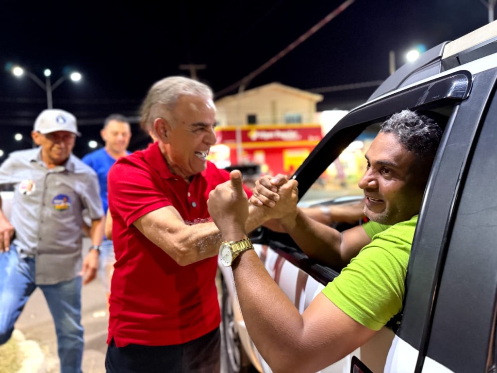 Paulo Mourão e proporcionais Lulistas também mobilizam população do Bico em prol da campanha de Lula Paulo Mourão e proporcionais Lulistas também mobilizam população do Bico em prol da campanha de Lula
