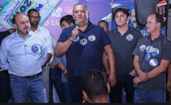 Em lançamento de Sandoval e Paulinho, Eduardo Gomes destaca ligação histórica com Palmas