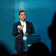 Em debate, Vicentinho se compromete a romper com burocracia e continu&iacute;smo