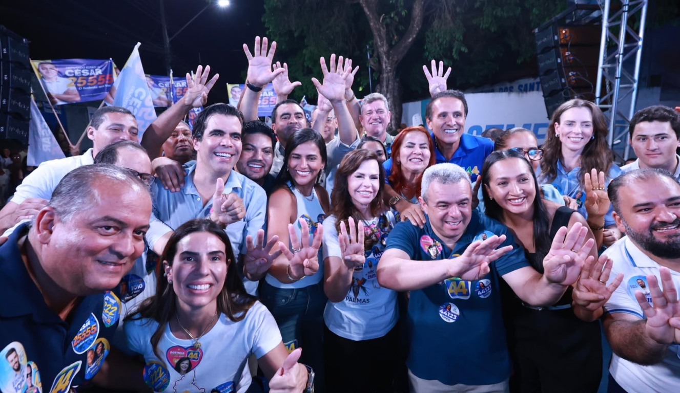 Com discursos de reconhecimento, Ayres reúne mais de 2 mil pessoas em lançamento de campanha em Porto Com discursos de reconhecimento, Ayres reúne mais de 2 mil pessoas em lançamento de campanha em Porto