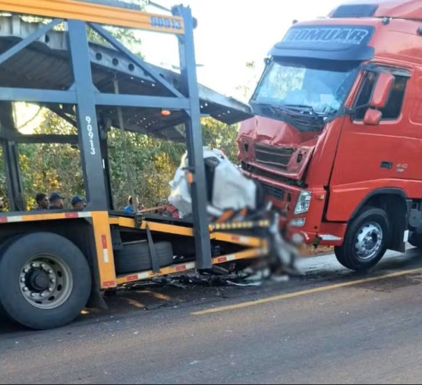 Acidente ocorreu na tarde desta terça-feira (11) — Foto: Reprodução/Tv Anhanguera