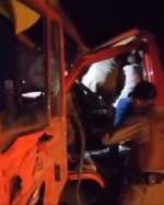 Bombeiros precisaram fazer aplica&ccedil;&atilde;o de serragem e lavagem da pista para retirar &oacute;leo derramado &mdash; Foto: Reprodu&ccedil;&atilde;o/P&aacute;gina Tocantins Gospel