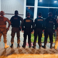 Megaopera&ccedil;&atilde;o mobiliza 120 policiais contra esquema de armas e lavagem de R$ 4 milh&otilde;es ligado a fac&ccedil;&otilde;es