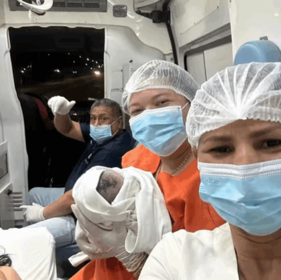 Bebê nasce dentro de ambulância durante transferência entre cidades do TO