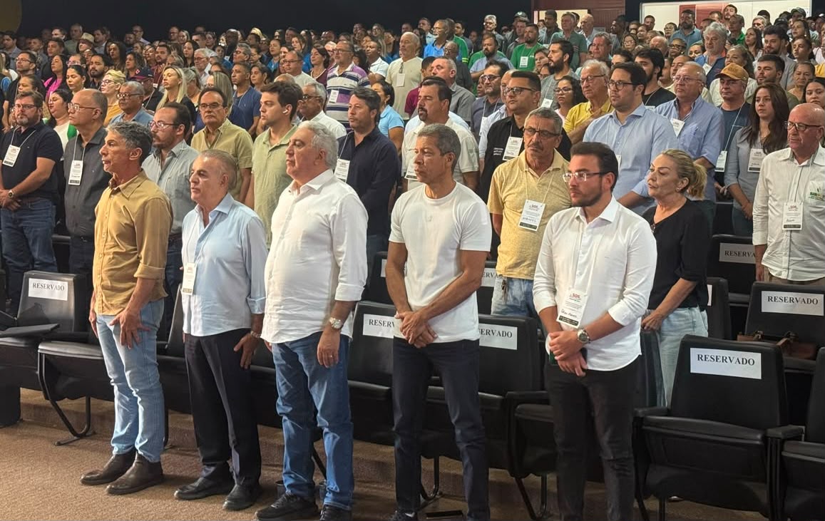 O vice-governador e candidato homologado ao Governo do Tocantins, Laurez Moreira (PSD); o candidato homologado a vice-governador, Coronel Silva Neto; e o candidato homologado ao Senado Federal Paulo Mourão (PT) durante participação na audiência Pública em Pedro Afonso O vice-governador e candidato homologado ao Governo do Tocantins, Laurez Moreira (PSD); o candidato homologado a vice-governador, Coronel Silva Neto; e o candidato homologado ao Senado Federal Paulo Mourão (PT) durante participação na audiência Pública em Pedro Afonso