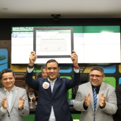 Vicentinho J&uacute;nior recebe&nbsp;t&iacute;tulo de Cidad&atilde;o Araguainense: &ldquo;Aqui tem hist&oacute;ria, tem minha vida&rdquo;