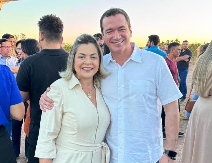 Prefeita de Guaraí confirma apoio a Guimarães para uma das duas vagas do Senado Prefeita de Guaraí confirma apoio a Guimarães para uma das duas vagas do Senado