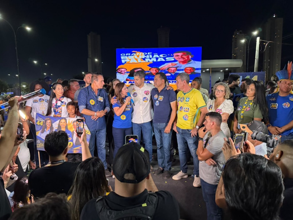 Multidão na Orla da Graciosa mostra força de Coronel Barbosa em reunião com caravanas de todo o Tocantins Multidão na Orla da Graciosa mostra força de Coronel Barbosa em reunião com caravanas de todo o Tocantins