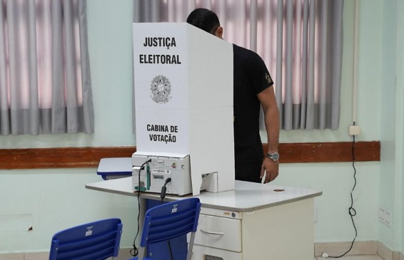 Mais de 1,18 milhão de eleitoras e eleitores vão às urnas no Tocantins; veja como ocorre a apuração