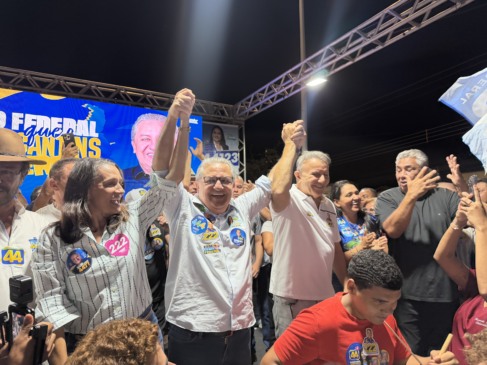 Em comício, Eduardo Siqueira se emociona ao destacar apoio e amizade e pede que Palmas ajude a eleger Jair: “vai ser o mais votado da história dessa eleição”