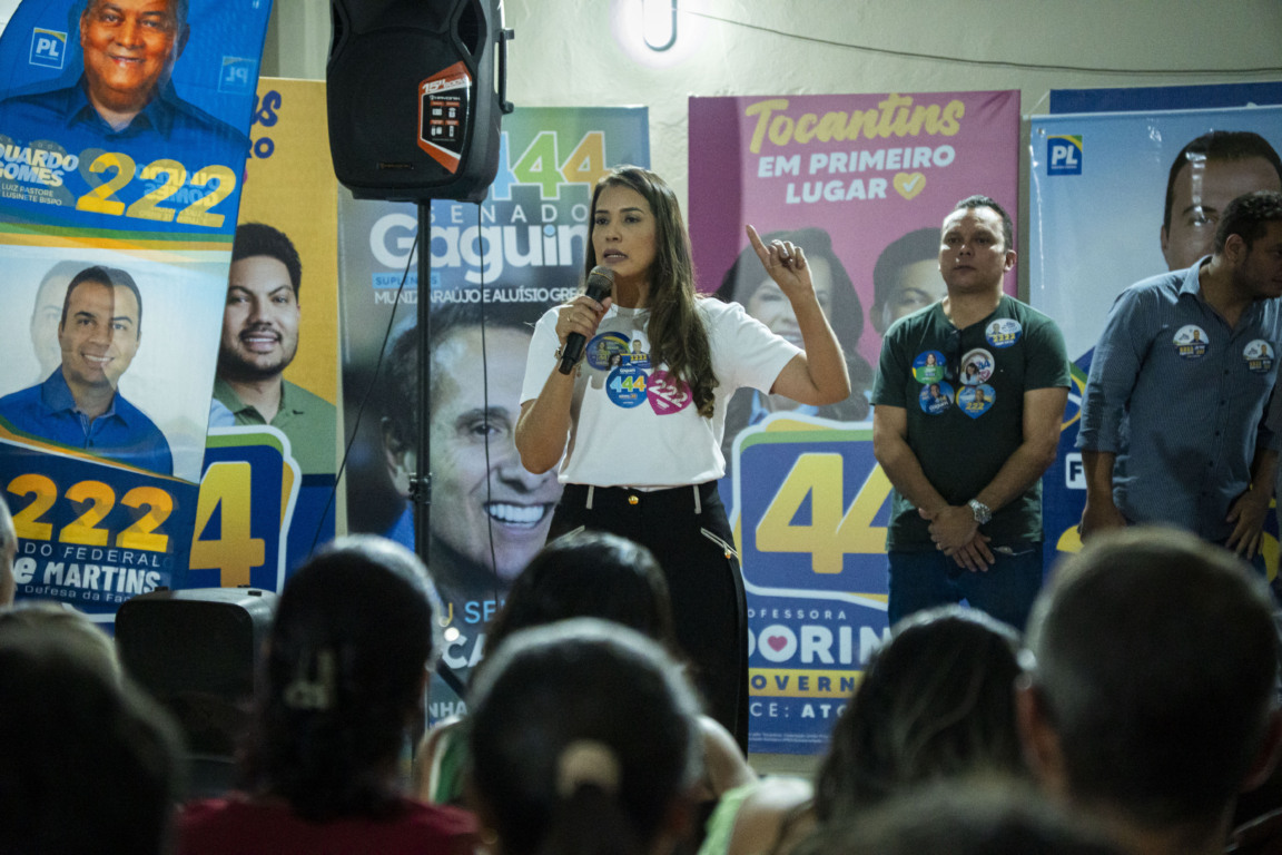 Débora Guedes reúne apoiadores em Palmas e apresenta propostas voltadas às famílias Débora Guedes reúne apoiadores em Palmas e apresenta propostas voltadas às famílias