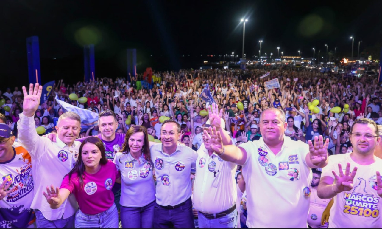Wagner reúne milhares em Araguaína e oficializa apoio a Eduardo Gomes e aliados Wagner reúne milhares em Araguaína e oficializa apoio a Eduardo Gomes e aliados