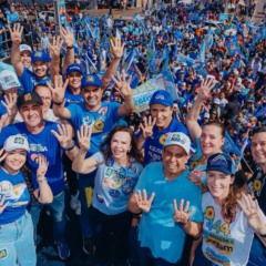Coronel Barbosa refor&ccedil;a apoio a Dorinha em caminhada que re&uacute;ne milhares em Taquaralto