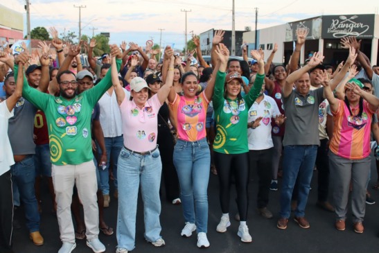 Caminhada “Mulheres com Dorinha” reuniu grande público em Paranã.