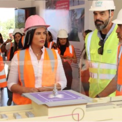Karynne Sotero acompanha o governador Wanderlei Barbosa durante visita &agrave;s obras do Hospital da Mulher e Maternidade Estadual.