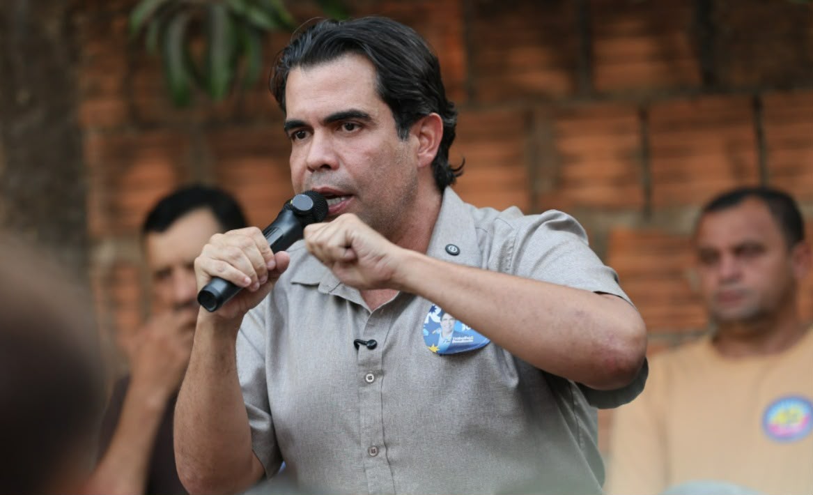Ricardo Ayres