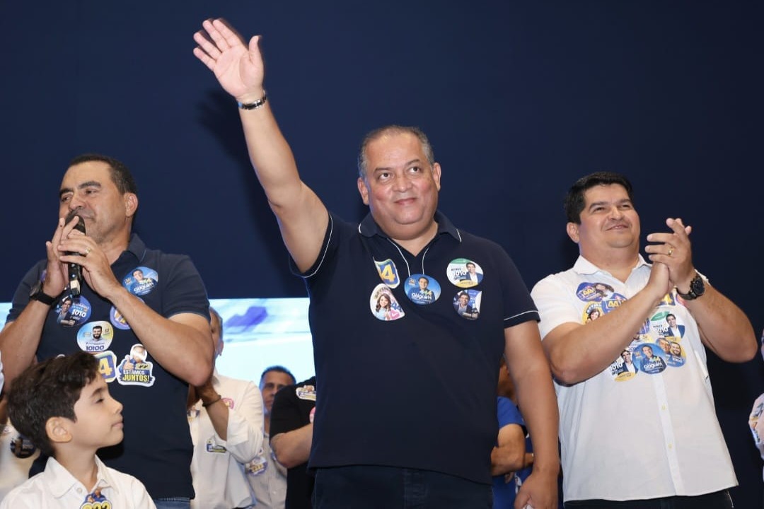 Eduardo Gomes defende fortalecimento do SUS e reafirma compromisso com os servidores da saúde Eduardo Gomes defende fortalecimento do SUS e reafirma compromisso com os servidores da saúde