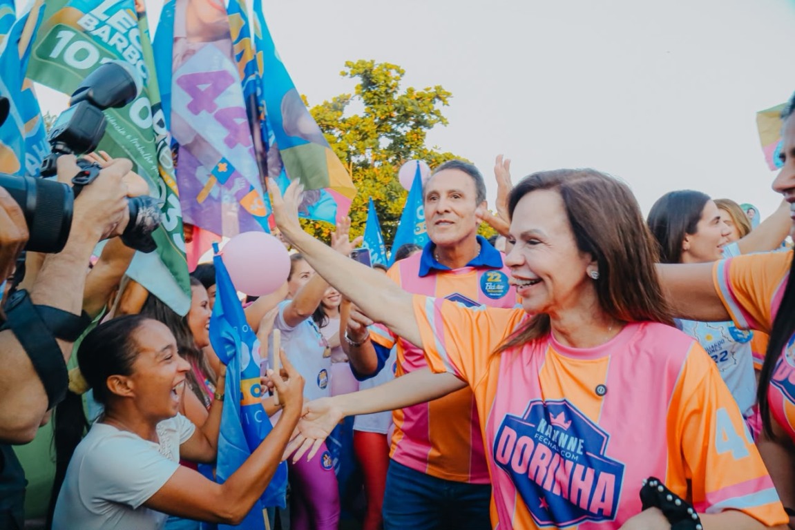 Dorinha reúne mulheres de 14 municípios em Gurupi e promete ampliar creches e atendimento à saúde feminina Dorinha reúne mulheres de 14 municípios em Gurupi e promete ampliar creches e atendimento à saúde feminina
