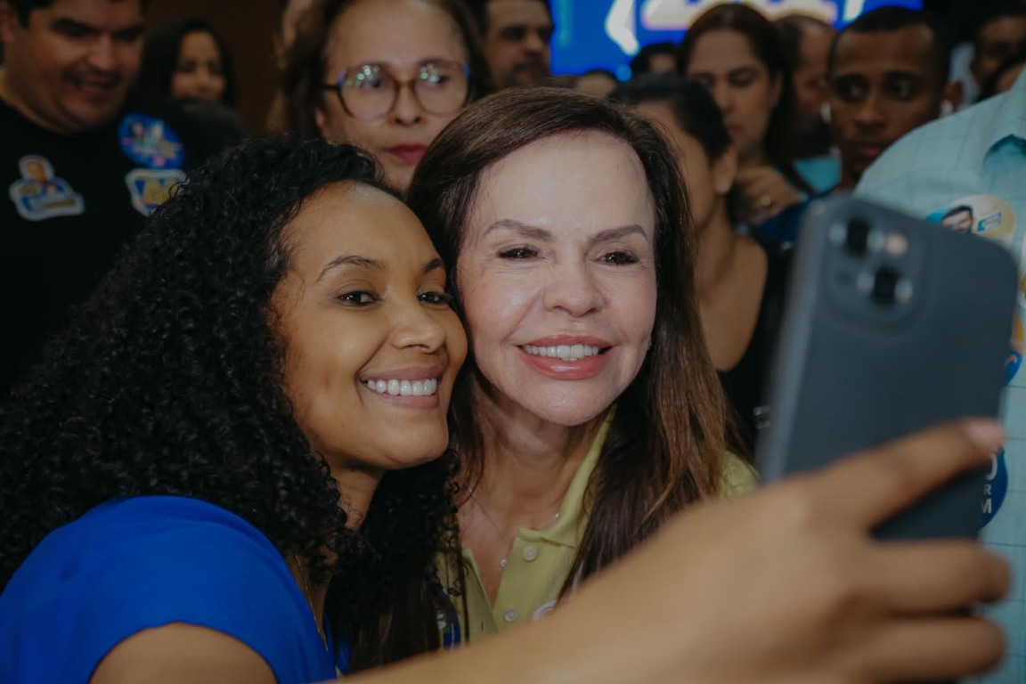 Dorinha assume compromisso de ampliar plano de saúde a servidores nomeados e contratados no Tocantins Dorinha assume compromisso de ampliar plano de saúde a servidores nomeados e contratados no Tocantins