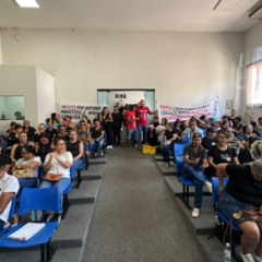 Professores paralisam atividades e cobram valoriza&ccedil;&atilde;o da carreira em Porto Nacional
