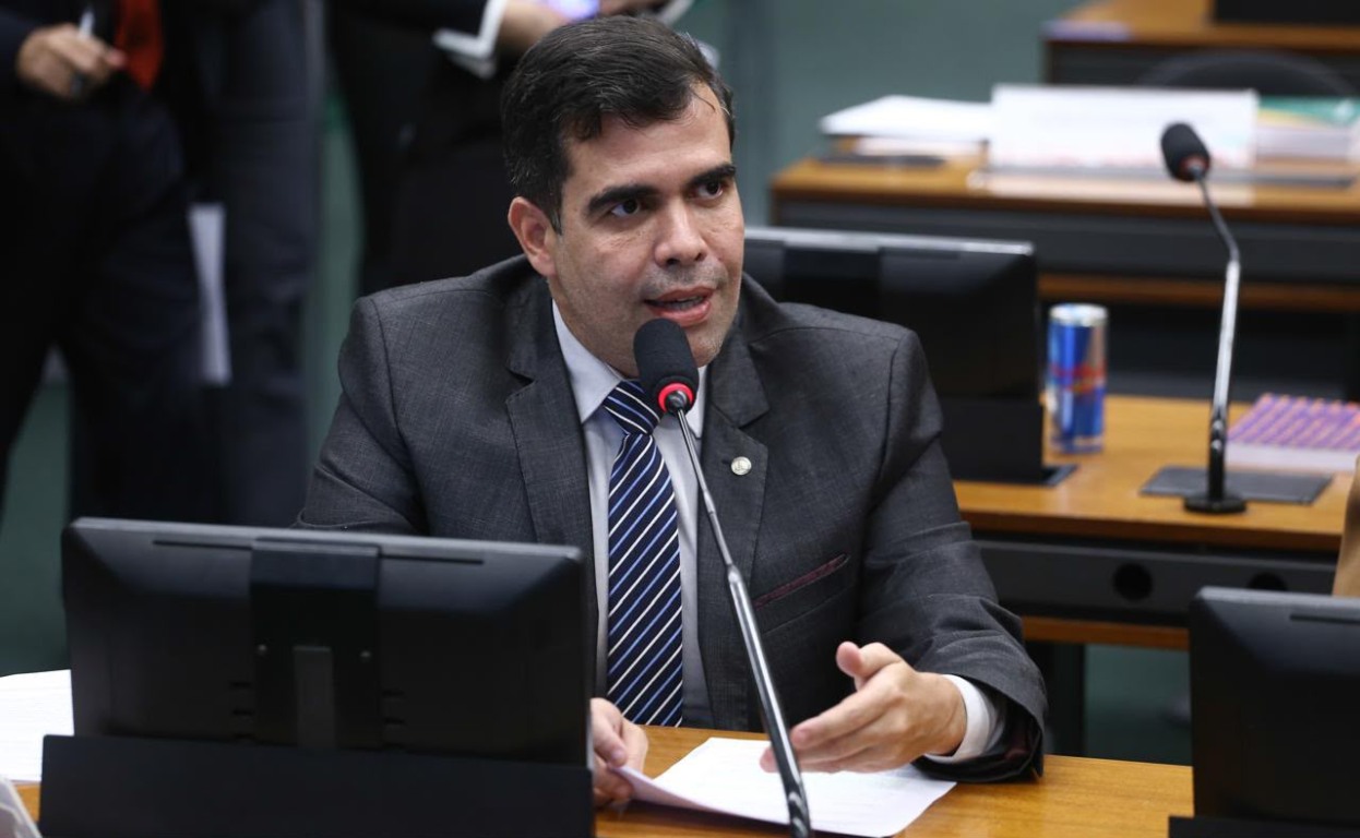 Ricardo Ayres Ricardo Ayres