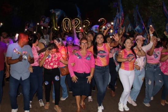 Movimento “Mulheres com Dorinha” chega à região do Bico do Papagaio e reúne multidões sob a liderança de Karynne Sotero