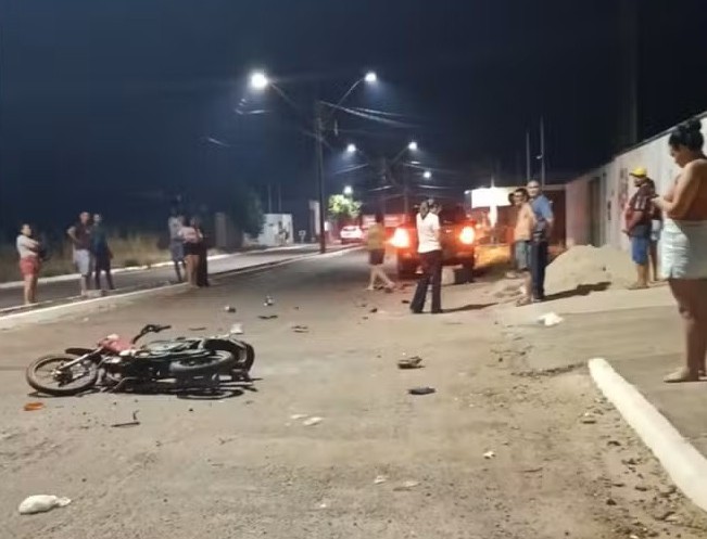 Homem de 49 anos morreu após acidente entre moto e caminhonete — Foto: Reprodução/Onlines de Paraíso Homem de 49 anos morreu após acidente entre moto e caminhonete — Foto: Reprodução/Onlines de Paraíso