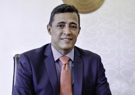 Ex-secretário é transferido para hospital particular em Brasília após dias internado