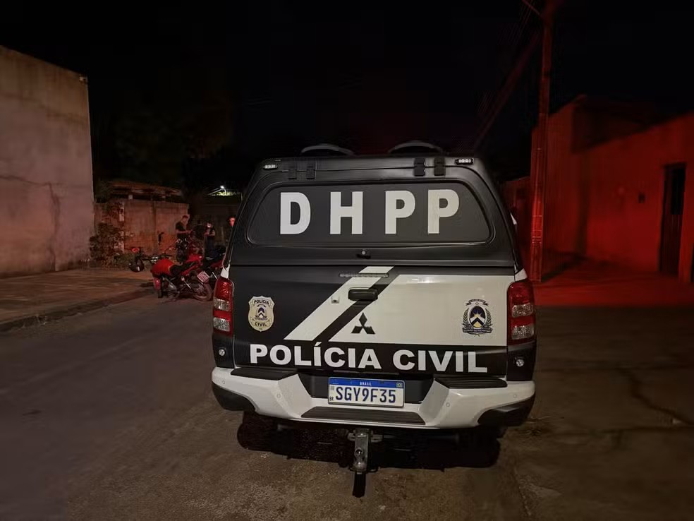 Homem foi morto a tiros dentro de casa na região sul de Palmas (TO) — Foto: Reprodução/TV Anhanguera e Jornal Sou de Palmas Homem foi morto a tiros dentro de casa na região sul de Palmas (TO) — Foto: Reprodução/TV Anhanguera e Jornal Sou de Palmas